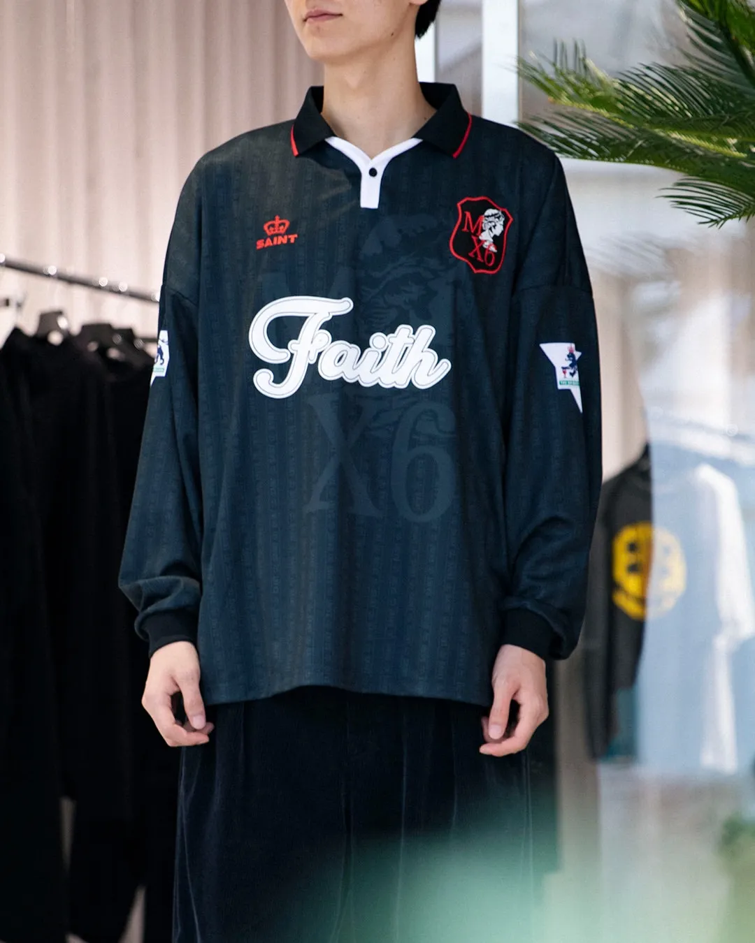 SAINT M×××××× SOCCER SHIRT 'FAITH'/BLK FAITH Football Long Sleeve Black S-XL This design has a lot of craftsmanship Digital fabric printing/front positioning printing laser cutting Offset printing + flocking printing + embossing Imported Behringer machine embroidery Flat machine collar + cuffs Genuine consistent main mark/wash mark/cherub mark